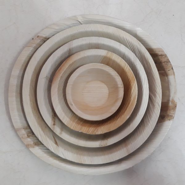 Teleport is India’s leading Areca Leaf Plate Manufacturer brings you premium quality biodegradable areca leaf disposable plates, which are safe for you and the environment. Our Plates are very attractive in design, strong built, durable, heavy, heat, and cold-proof. There is no wax coating and 100% natural.