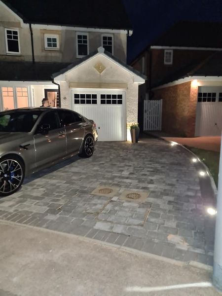 In ground drive way lighting