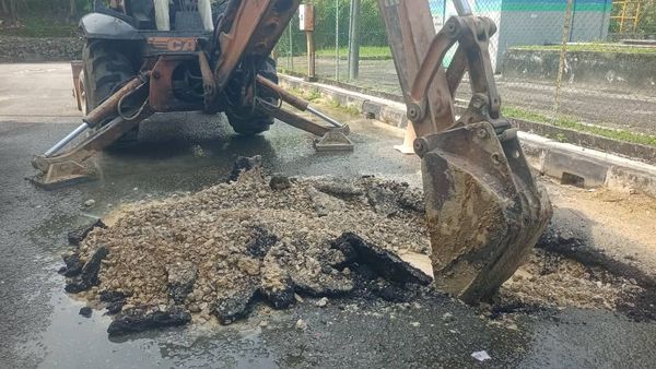 KERJA-KERJA ADUAN KEROSAKAN DAN KERJA-KERJA MEMBAIKI RUMAH KOSONG TERMASUK  BERKAITAN DI RUMAH PANGSA TAMAN SERI GEMILANG, TAPAH